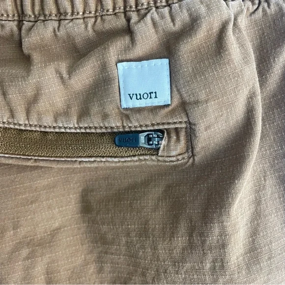Vuori Ripstop Pants in Caramel color with tie - Picture 4 of 7